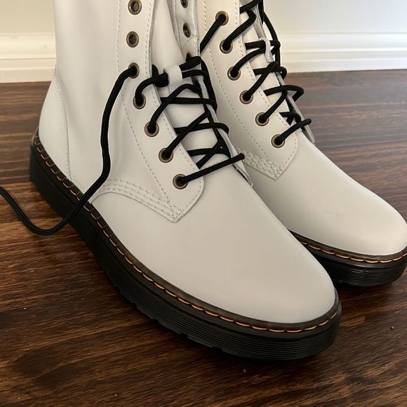 Dr. Martens 1460 W White Patent Lamper Leather 8-Eye Boots Size 11 Doc Martens - Picture 9 of 11